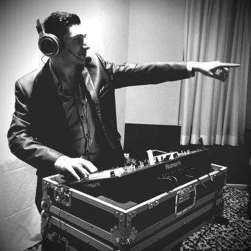 DJ Eddie epic black & white pic