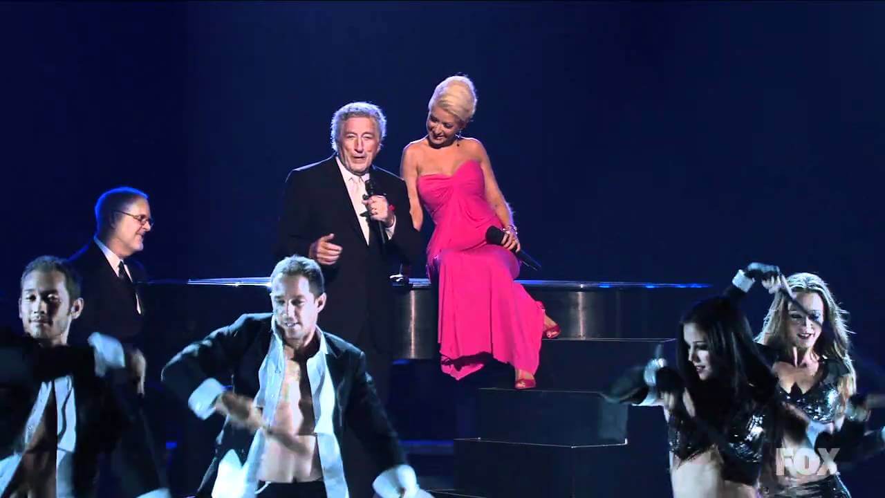 Christina Aguilera & Tony Bennett – Steppin Out With My Baby